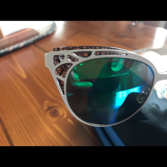 Sunglasses / TANSLE - Picture 2 of 4